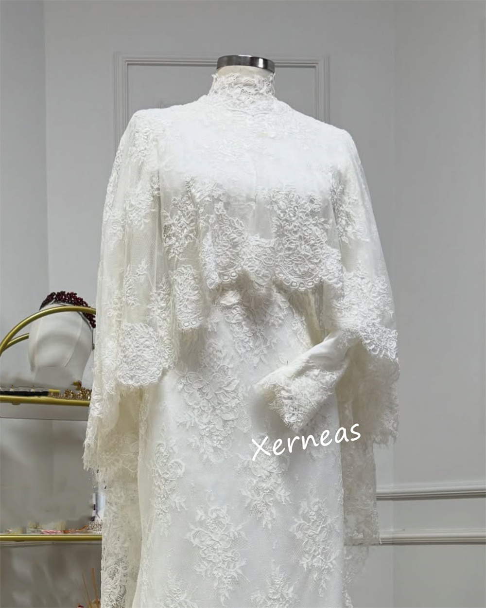 Customized Lace High Collar Tr - đánh giá và giá Briar Cosplay Prop